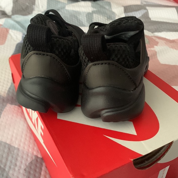 Baby Girl tennis shoe - Picture 3 of 3